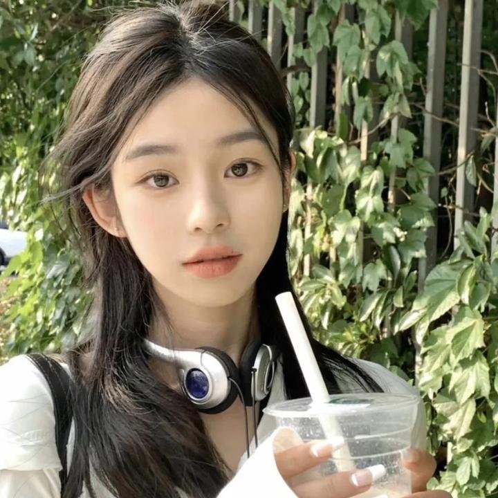 想吃掉我的非人少女